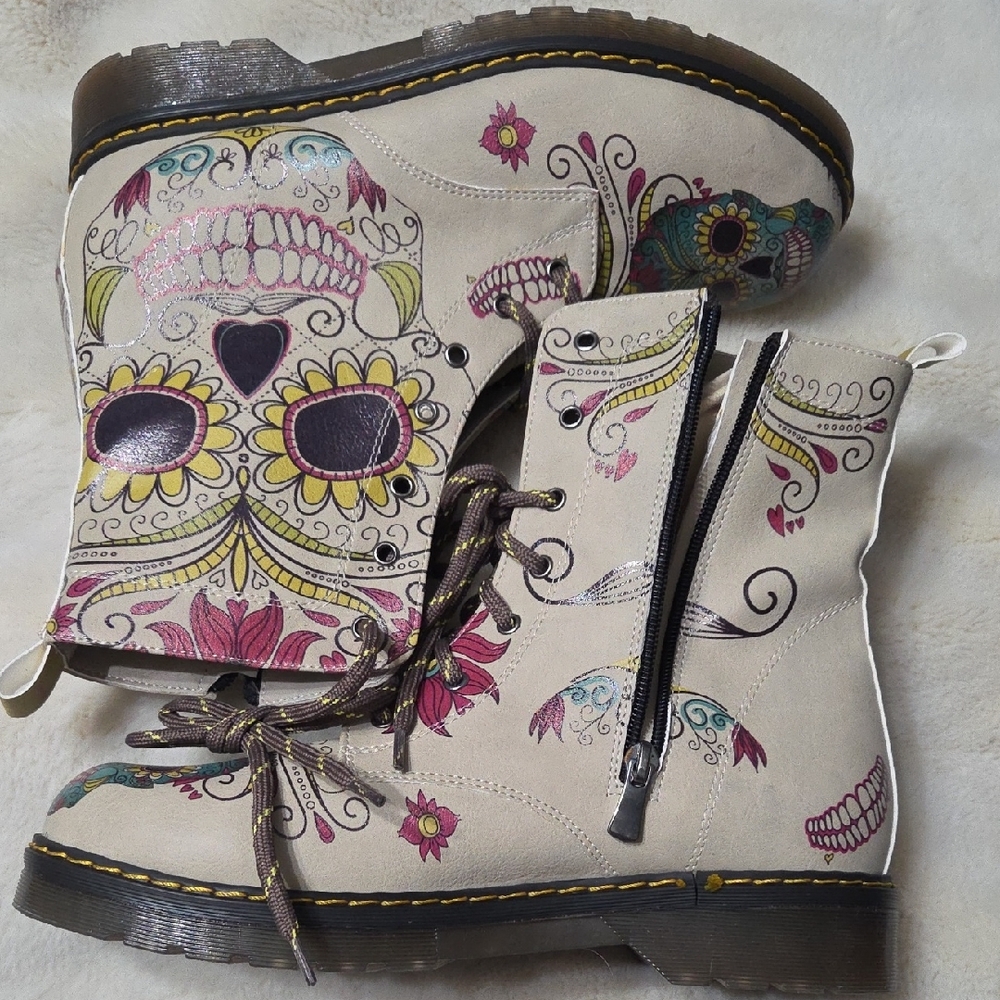 Women's Skull Print Boots